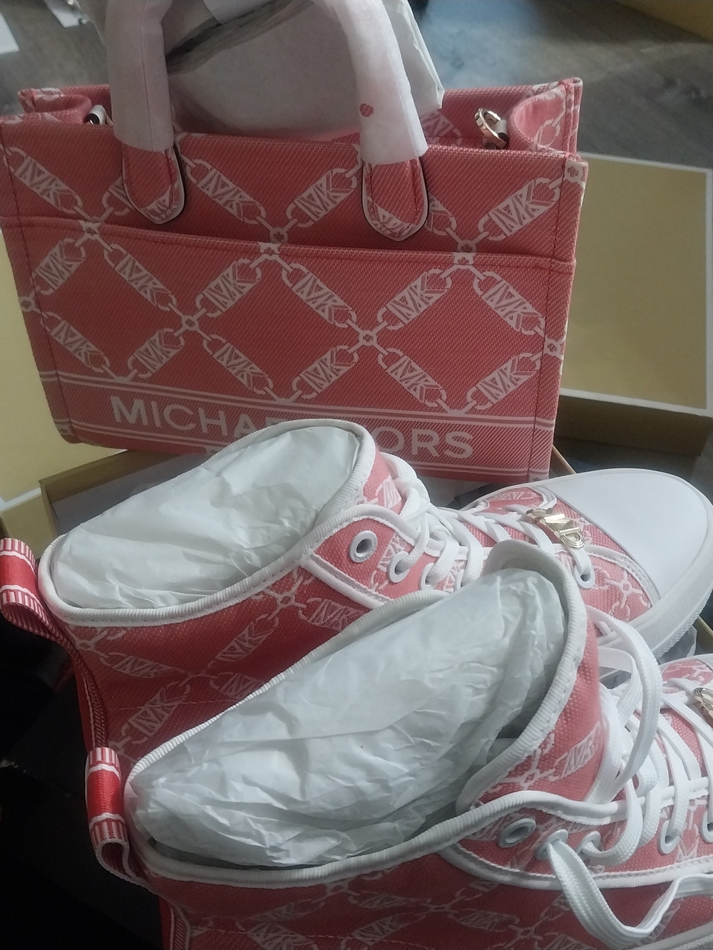 Women's Size 10 MICHAEL KORS Coral Canvas Tote and Sneaker Set